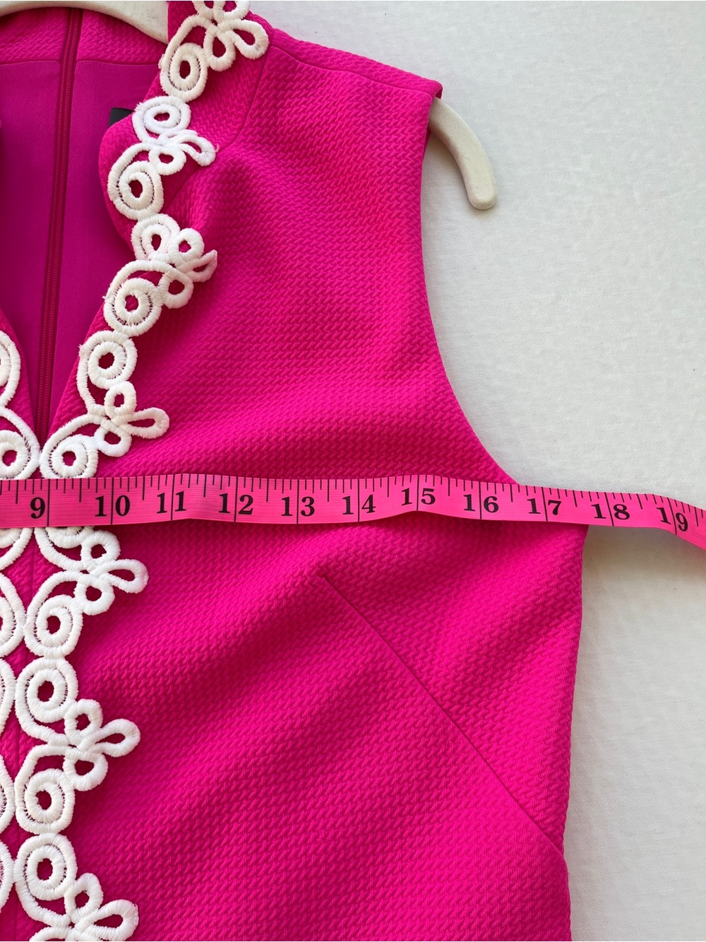Vince Camuto Women’s Sleeveless Hot Pink Shift Dress with Decorative Trim! Retro - Picture 11 of 12